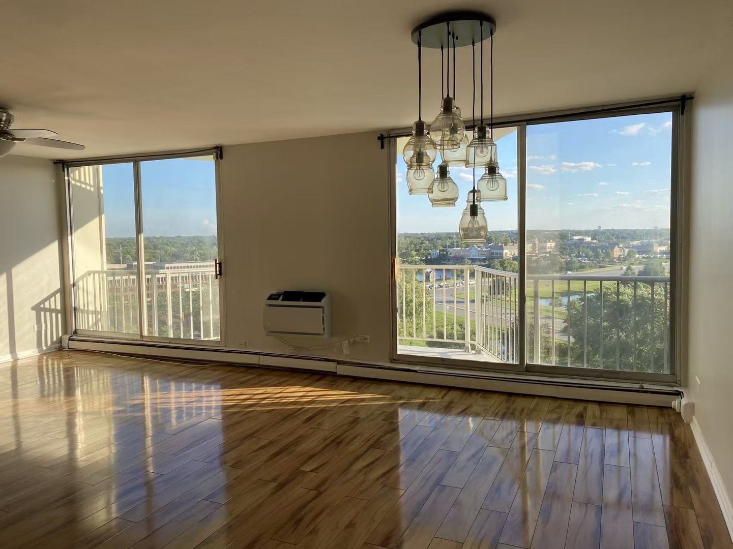 20 North Tower Road, Unit 9D Oak Brook, IL 60523 - Photo 7 of 15 Gallery Image 7