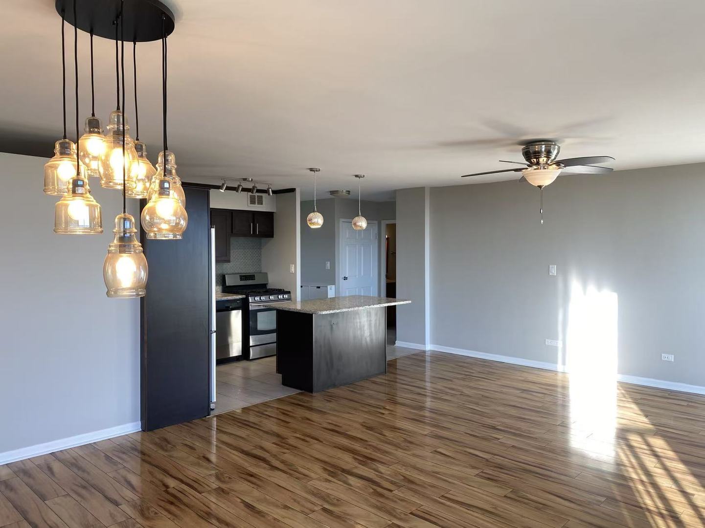 20 North Tower Road, Unit 9D Oak Brook, IL 60523 - Photo 9 of 15 Gallery Image 9