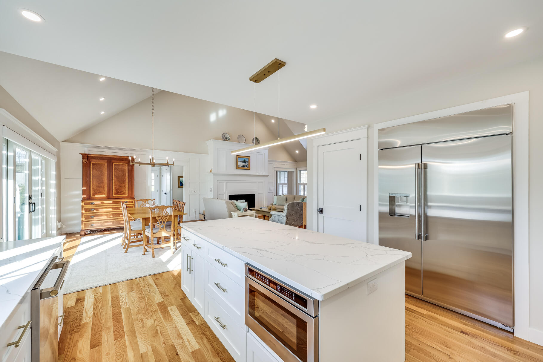 20 Cockle Cove Road South Chatham, MA 02659 - Photo 18 of 42 a large white kitchen with a large window