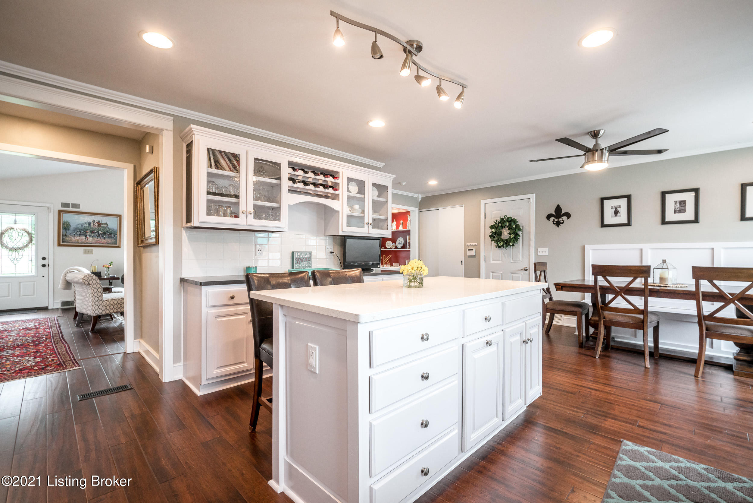 3613 Graham Road Louisville, KY 40207 - Photo 10 of 51 3613 Graham Road-26