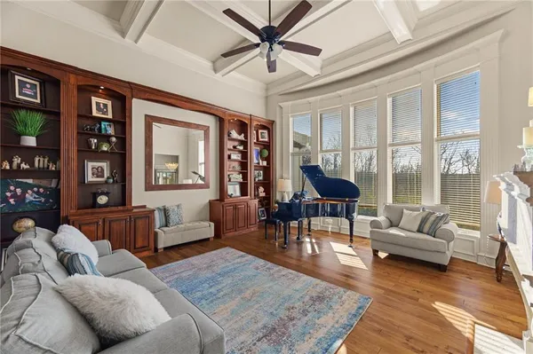 $999,000 | 2421 Northeast Lake Breeze Drive, Lee's Summit, MO 64086