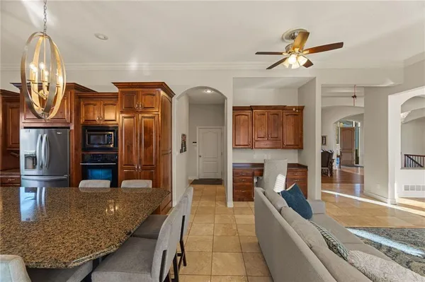 $999,000 | 2421 Northeast Lake Breeze Drive, Lee's Summit, MO 64086