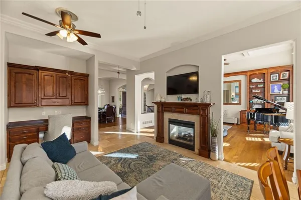 $999,000 | 2421 Northeast Lake Breeze Drive, Lee's Summit, MO 64086