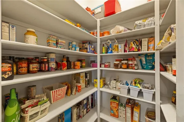 $999,000 | 2421 Northeast Lake Breeze Drive, Lee's Summit, MO 64086