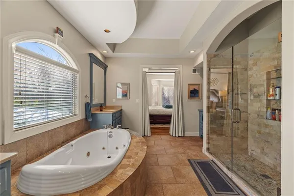 $999,000 | 2421 Northeast Lake Breeze Drive, Lee's Summit, MO 64086