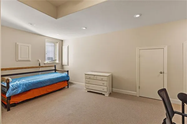 $999,000 | 2421 Northeast Lake Breeze Drive, Lee's Summit, MO 64086