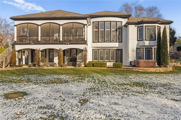 $999,000 | 2421 Northeast Lake Breeze Drive, Lee's Summit, MO 64086