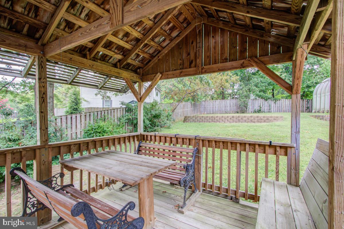 109 Summit Hall Road Gaithersburg, MD 20877 - Photo 51 of 57 Covered rear porch