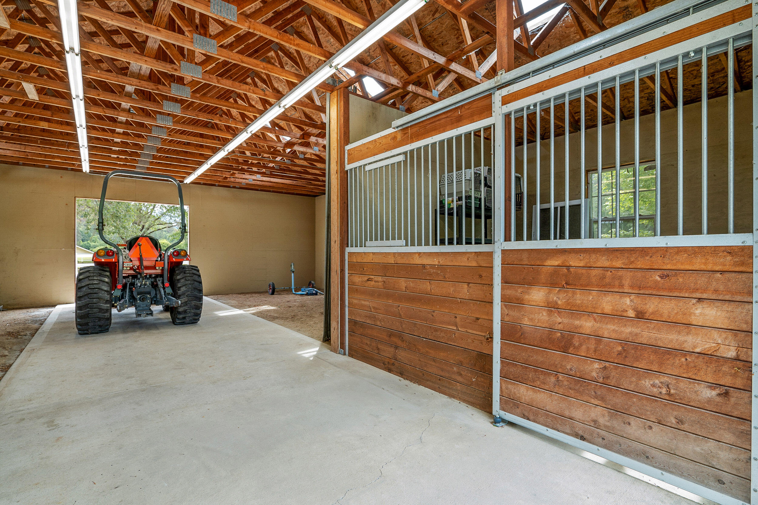6666 New Hope Road Grants Pass, OR 97527 - Photo 51 of 60 Barn 2 36x36
