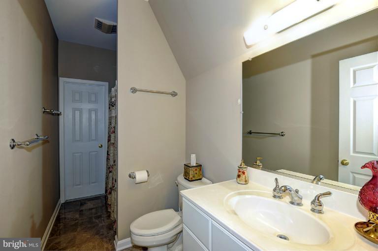 11895 Simpson Road Clarksville, MD 21029 - Photo 17 of 30 Bath