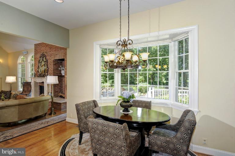 11895 Simpson Road Clarksville, MD 21029 - Photo 19 of 30 Breakfast Area