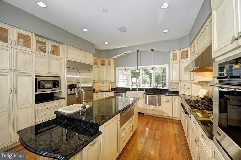 11895 Simpson Road Clarksville, MD 21029 - Photo 4 of 30 Kitchen
