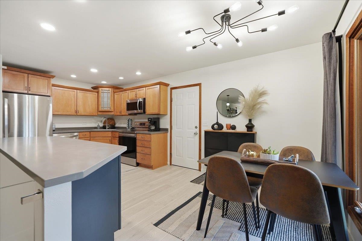 409 Topaz Lane Madison, WI 53714 - Photo 13 of 49