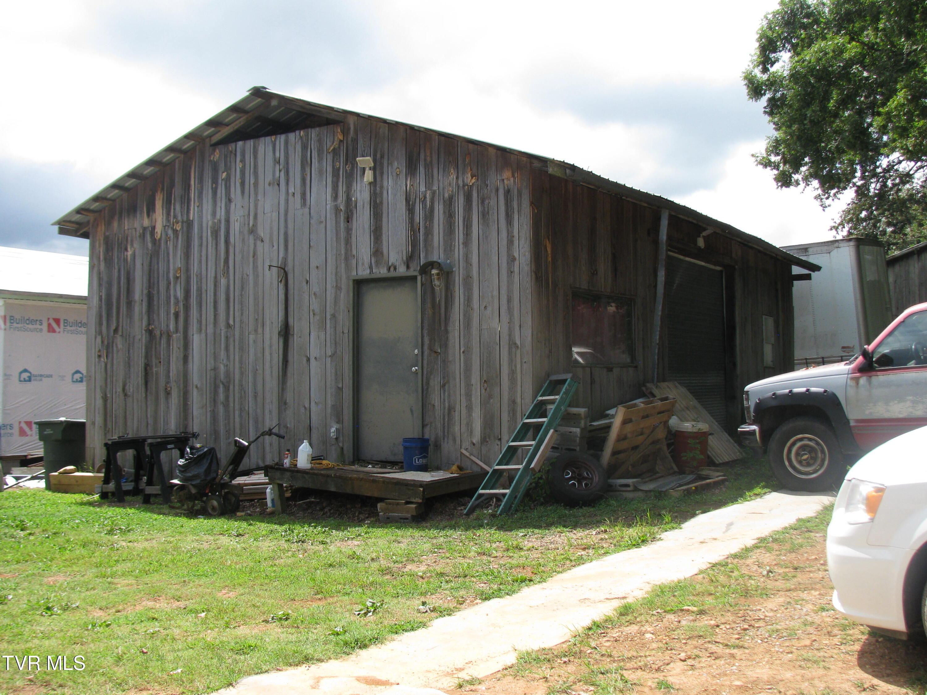 103 Lilly Painter Road Chuckey, TN 37641 - Photo 3 of 16 IMG_4822