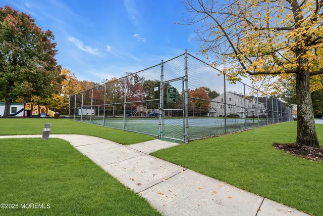 $325,000 | 11 Madison Court, Tinton Falls, NJ 07712