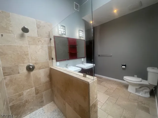 $2,765 | 929 Baldwin Avenue, Unit 2, Linden, NJ 07036