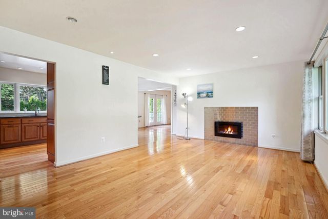 $1,700,000 | 2068 Kirby Road, McLean, VA 22101