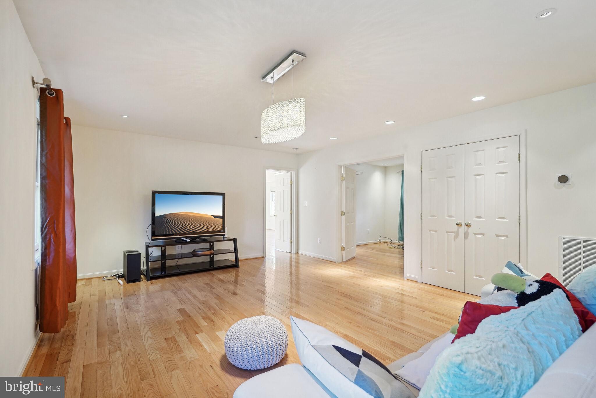 2068 Kirby Road McLean, VA 22101 - Photo 17 of 79 Gallery Image 17
