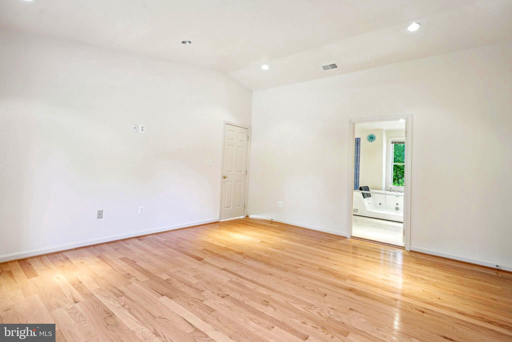2068 Kirby Road McLean, VA 22101 - Photo 37 of 79 Gallery Image 37