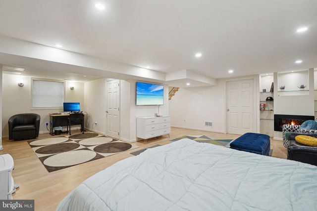 $1,700,000 | 2068 Kirby Road, McLean, VA 22101