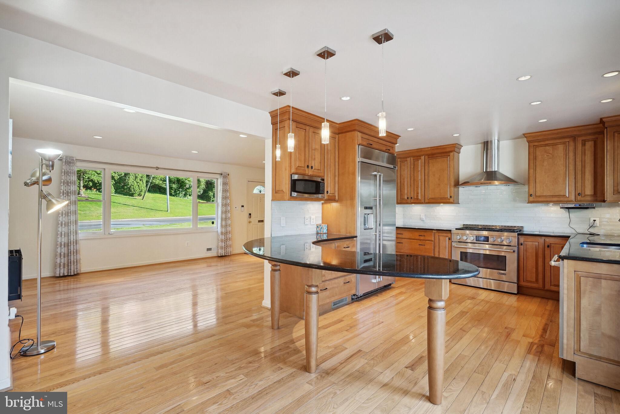 2068 Kirby Road McLean, VA 22101 - Photo 6 of 79 Gallery Image 6