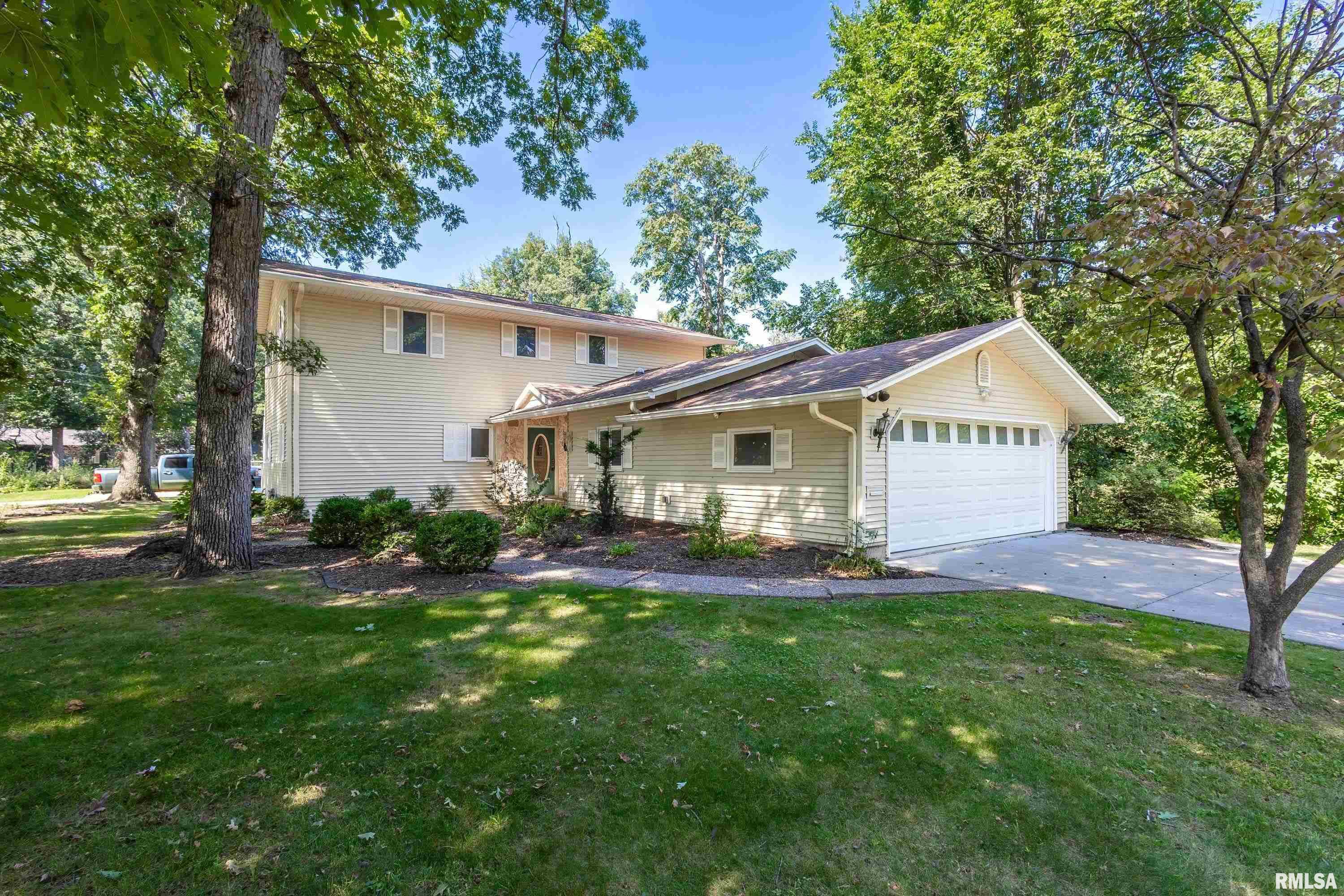 14 Forest Road Rock Island, IL 61201 - Photo 1 of 51 Gallery Image 1