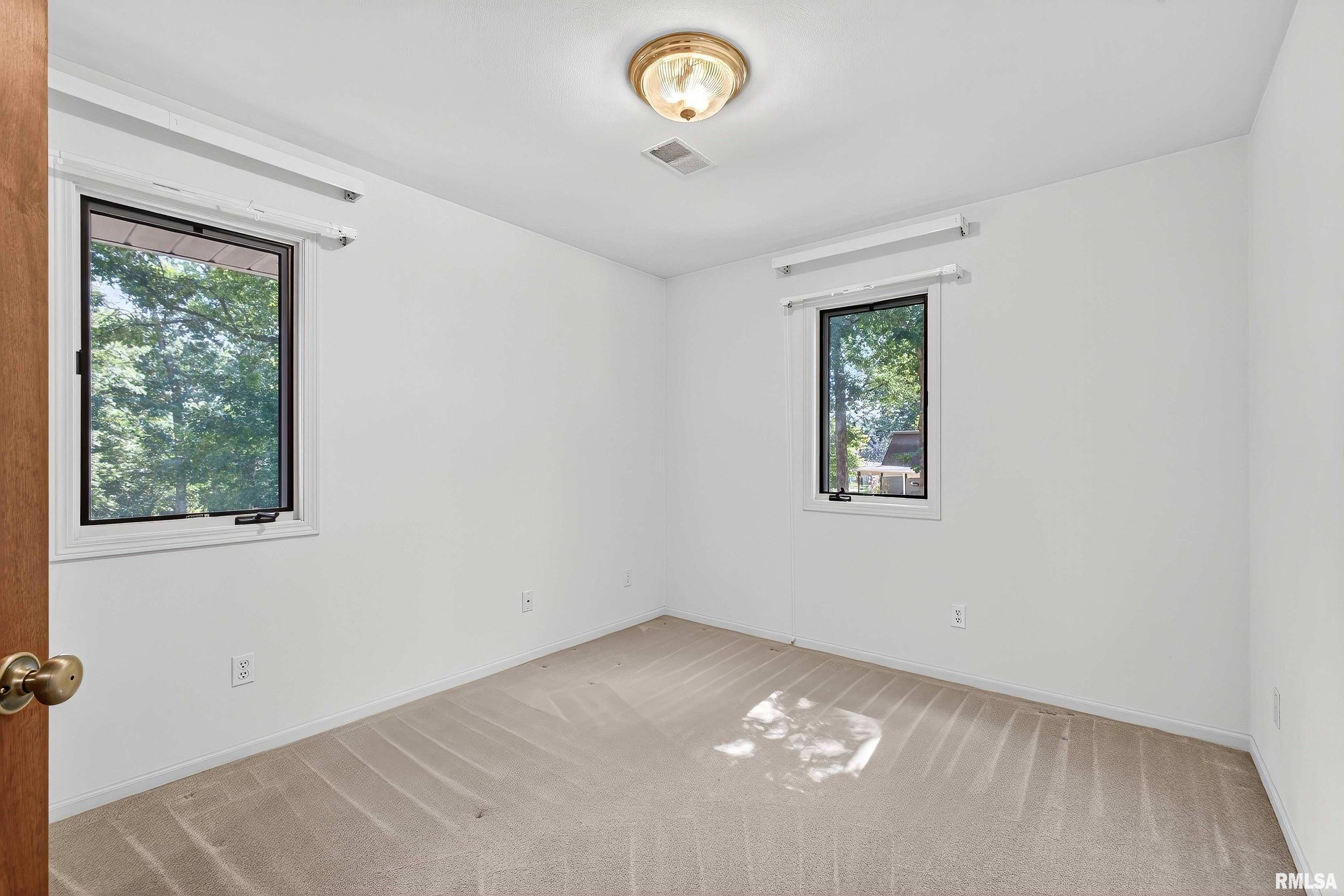 14 Forest Road Rock Island, IL 61201 - Photo 36 of 51 Gallery Image 36