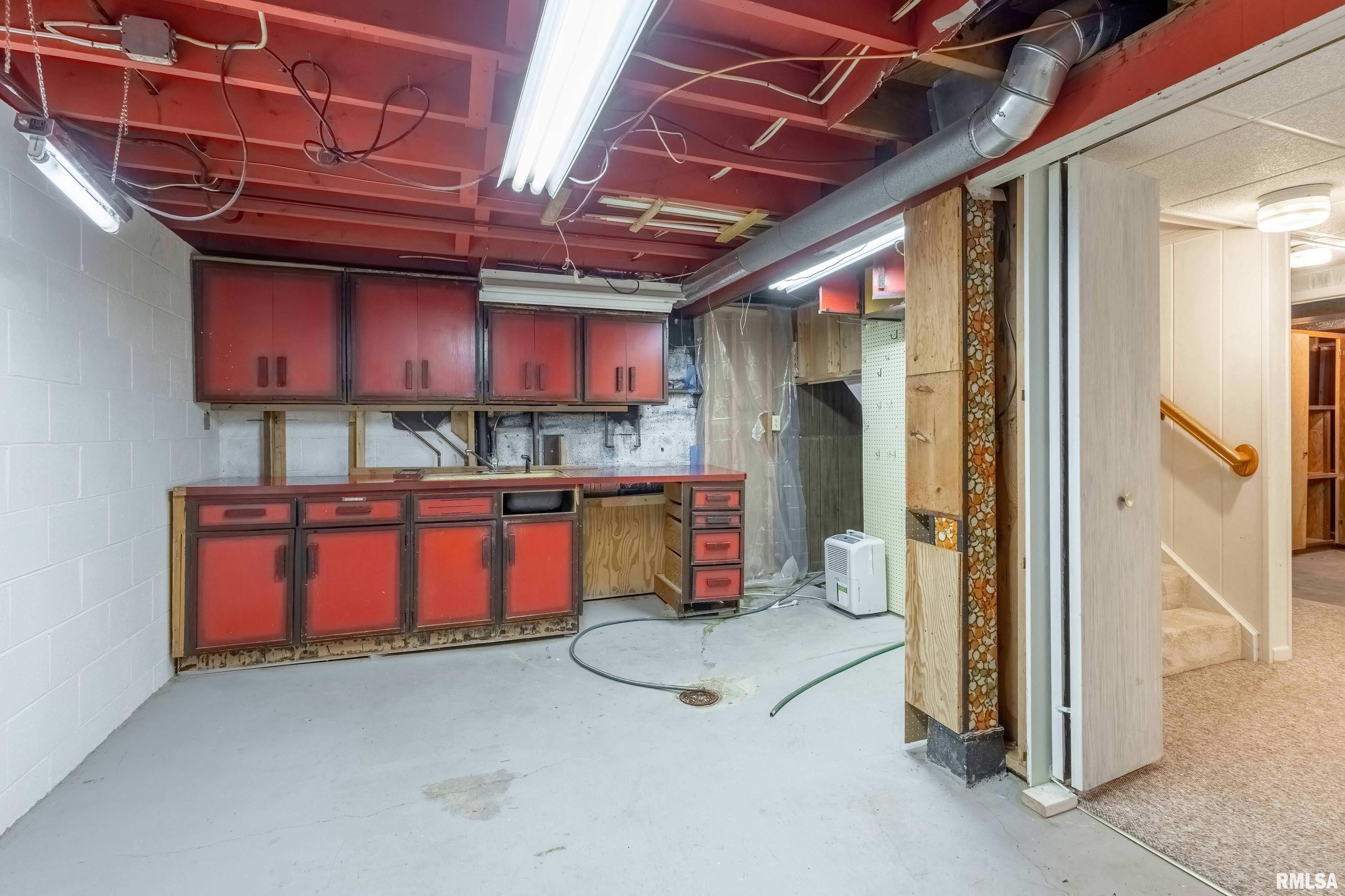 14 Forest Road Rock Island, IL 61201 - Photo 40 of 51 Gallery Image 40