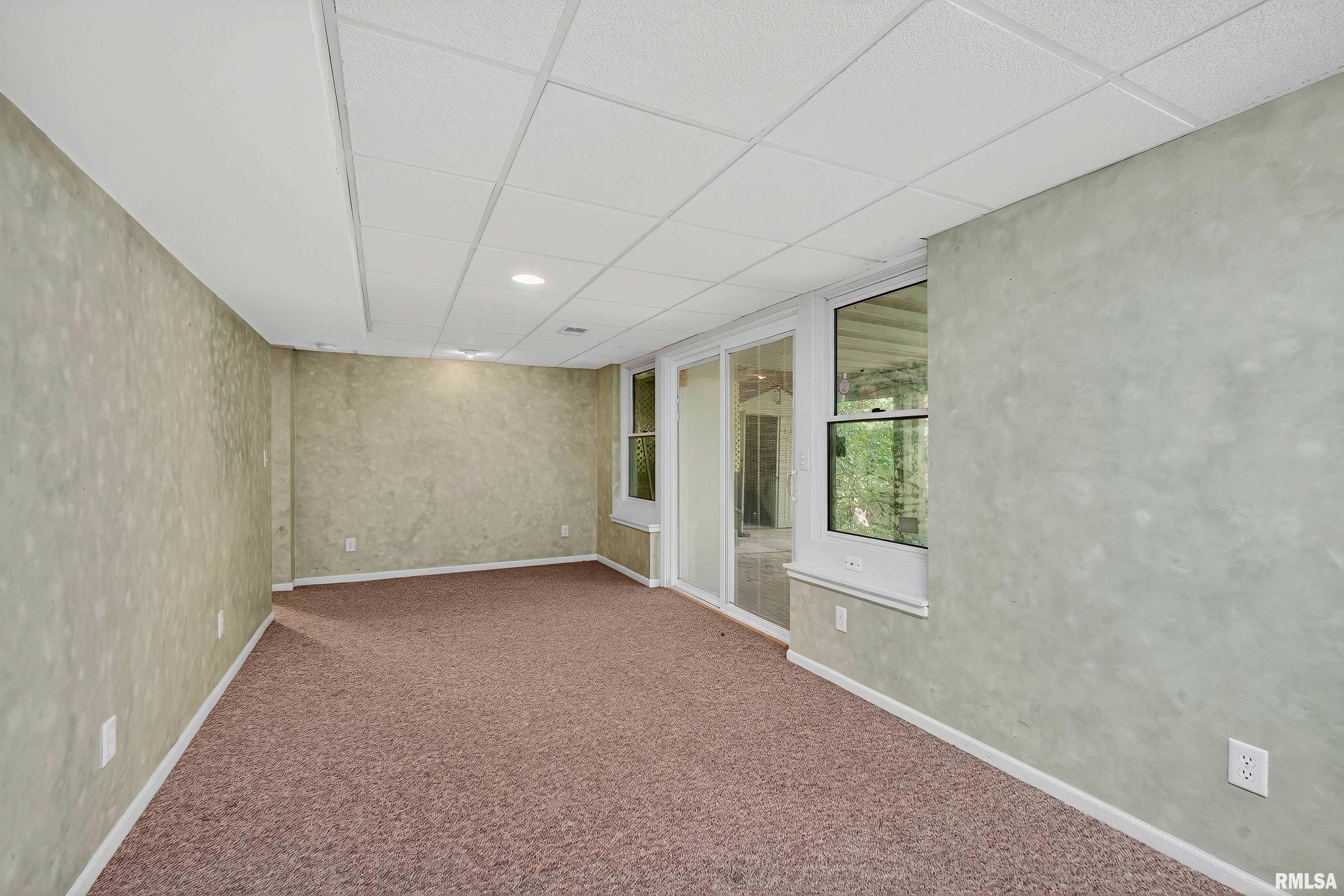 14 Forest Road Rock Island, IL 61201 - Photo 42 of 51 Gallery Image 42