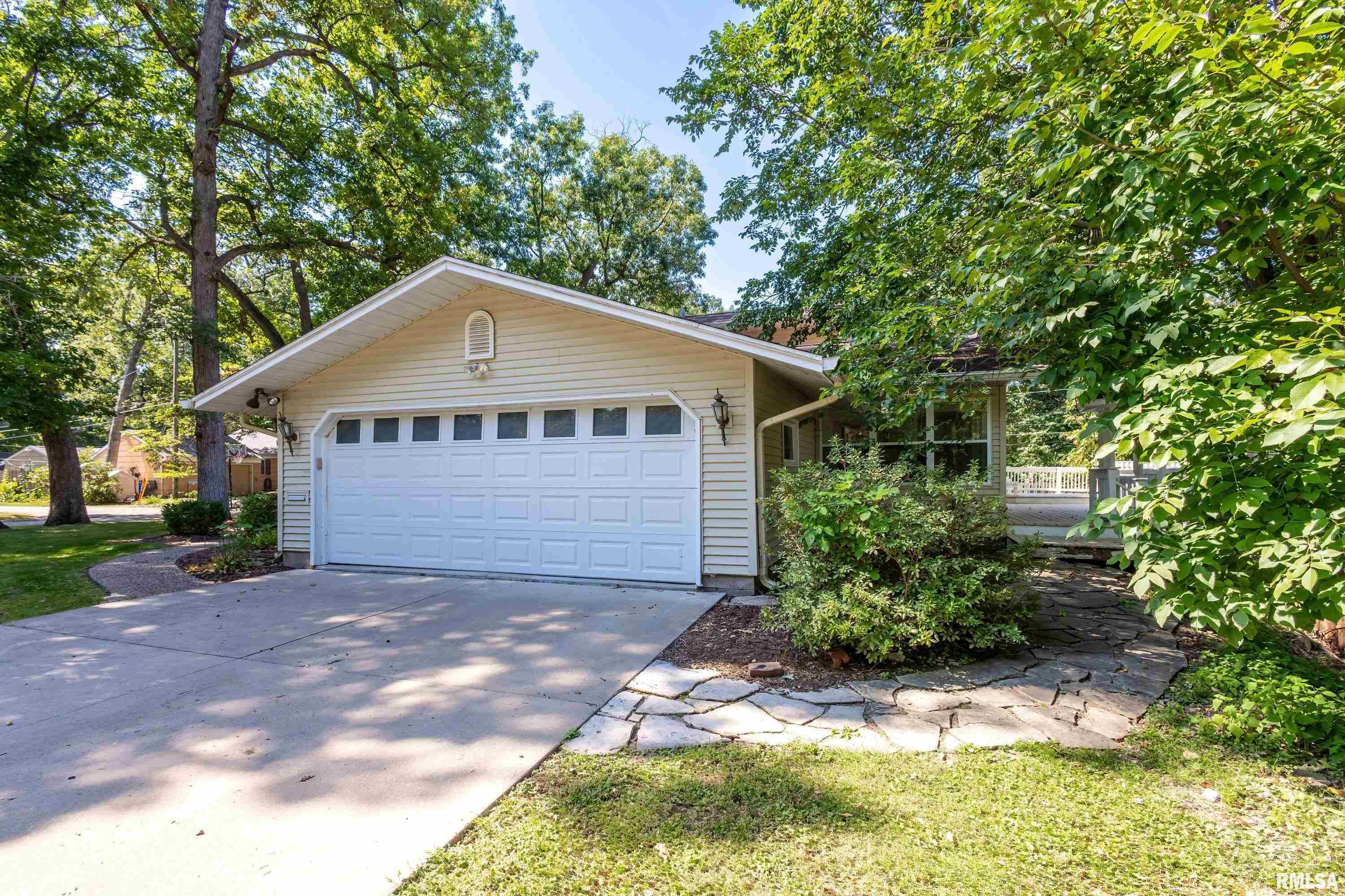 14 Forest Road Rock Island, IL 61201 - Photo 5 of 51 Gallery Image 5