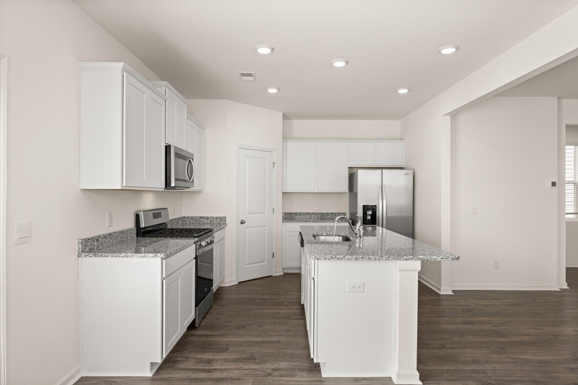 950 Ragorn Road Grovetown, GA 30813 - Photo 9 of 66 Space between counters