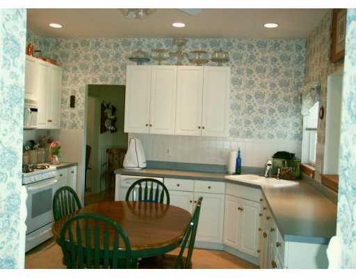 368 West Brewster Road Butler, PA 16001 - Photo 4 of 5 Kitchen.