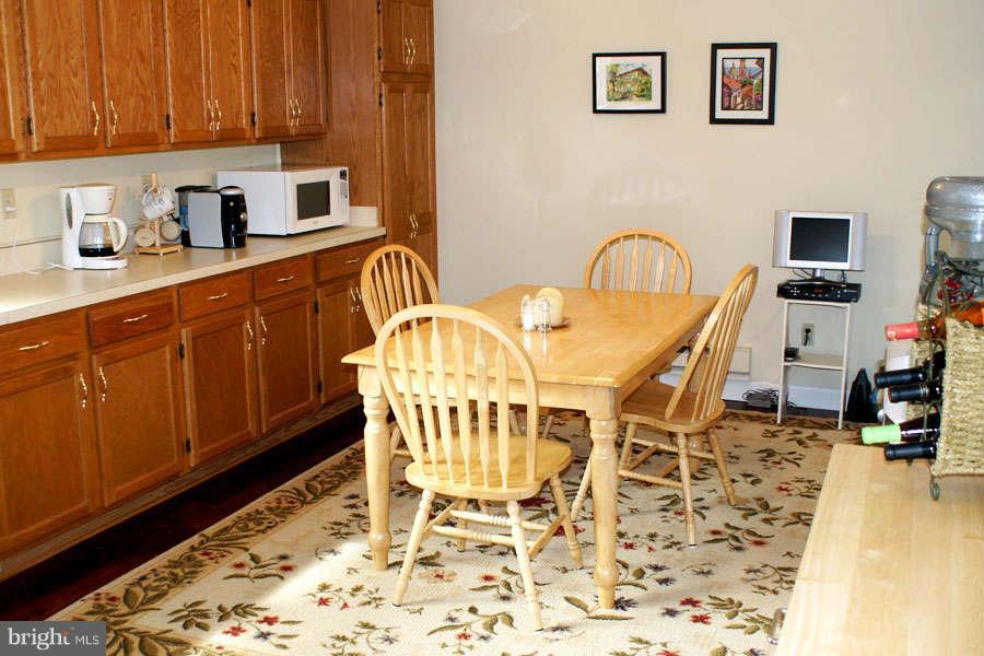 1201 Cedar Lane Edgewater, MD 21037 - Photo 17 of 30 Updated Eat-In Kitchen