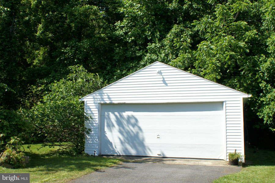1201 Cedar Lane Edgewater, MD 21037 - Photo 30 of 30 Detached Garage