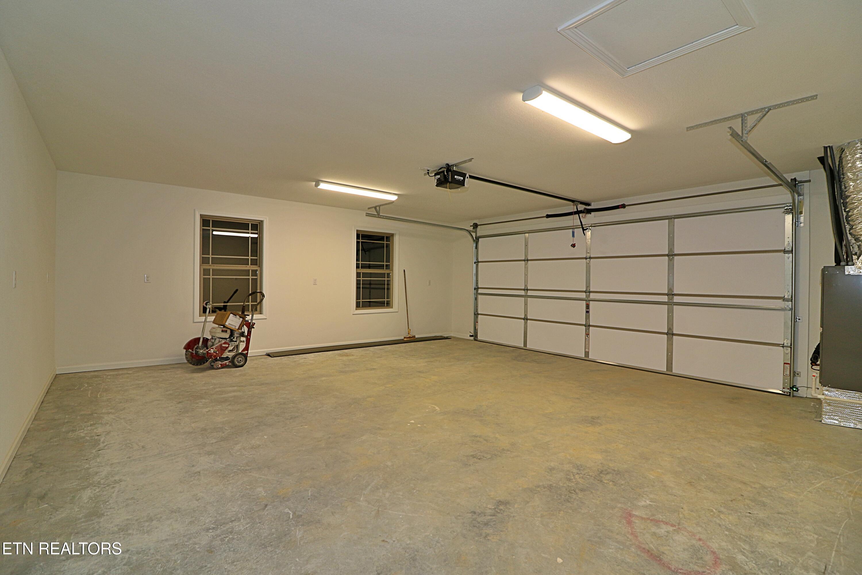 686 Taylon Lane Oneida, TN 37841 - Photo 11 of 29 094A8170