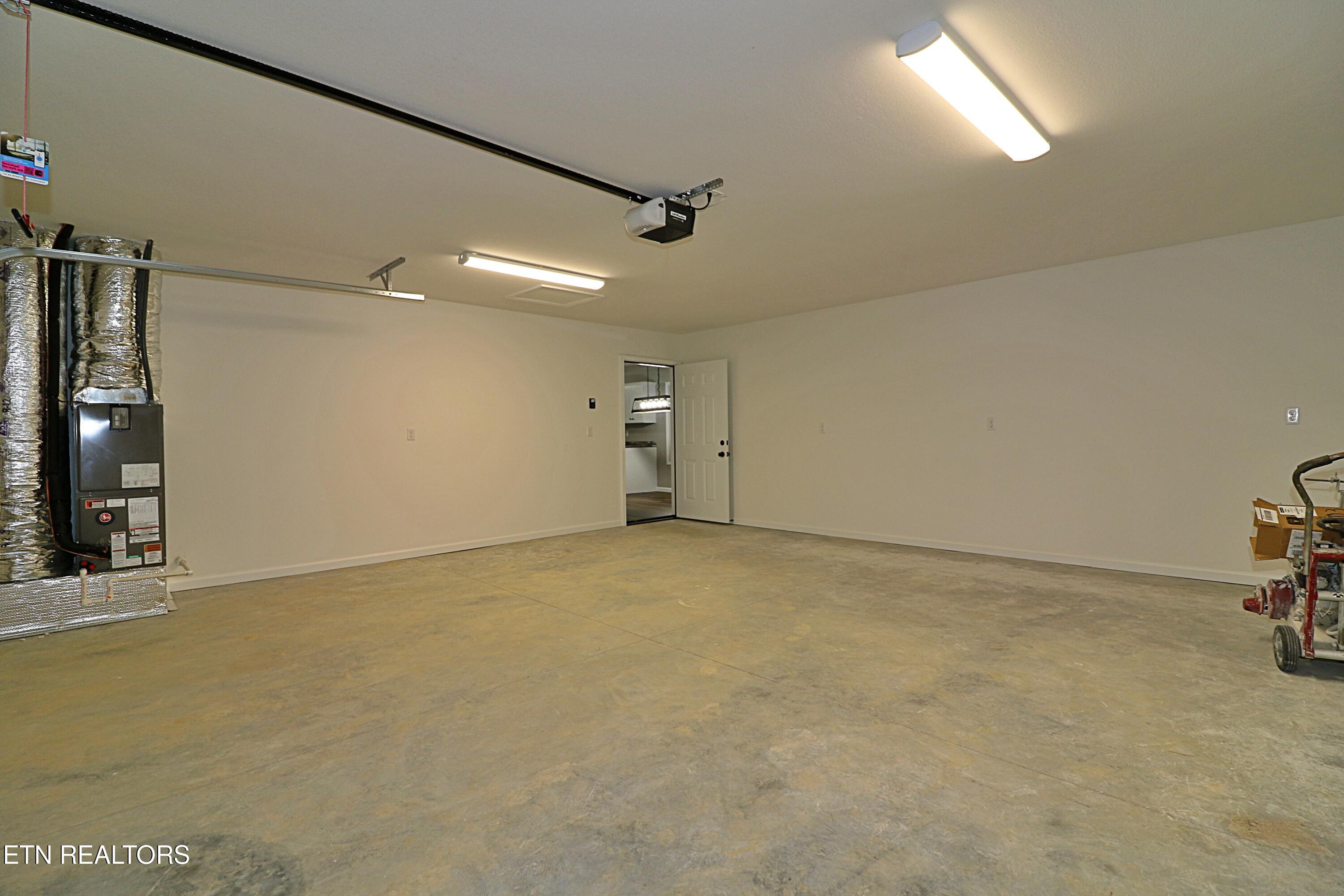 686 Taylon Lane Oneida, TN 37841 - Photo 12 of 29 094A8171