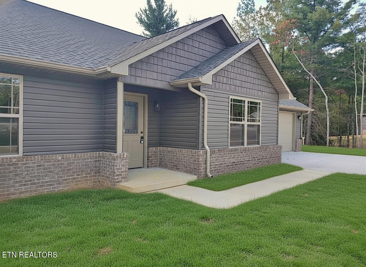 686 Taylon Lane Oneida, TN 37841 - Photo 2 of 29 3