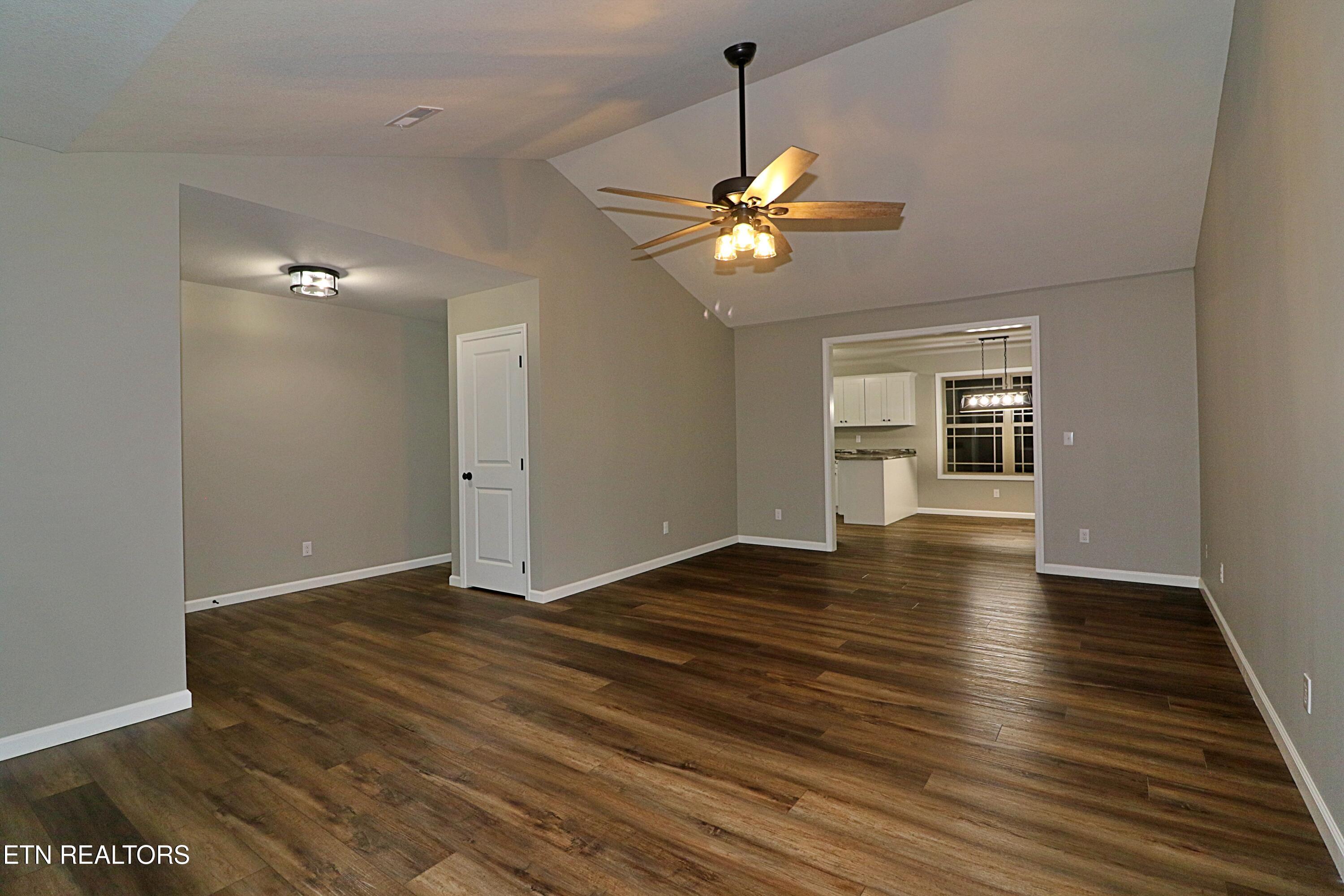 686 Taylon Lane Oneida, TN 37841 - Photo 6 of 29 094A8163