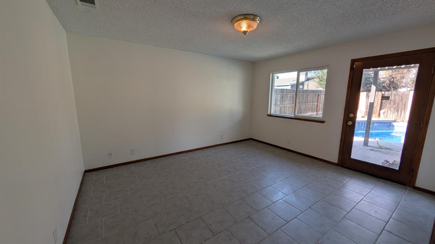 1637 Princeton Avenue Madera, CA 93637 - Photo 11 of 17