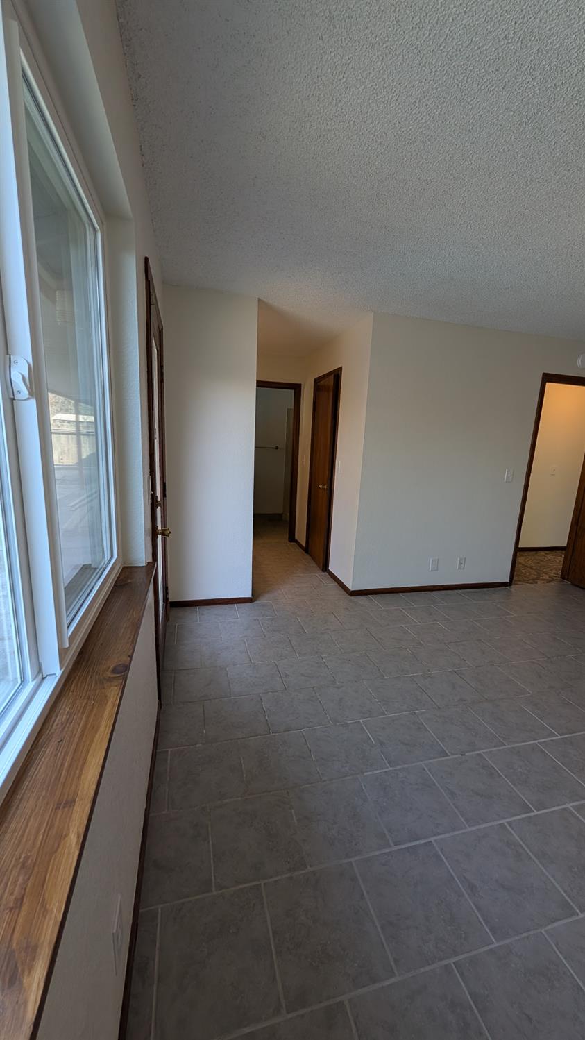 1637 Princeton Avenue Madera, CA 93637 - Photo 12 of 17