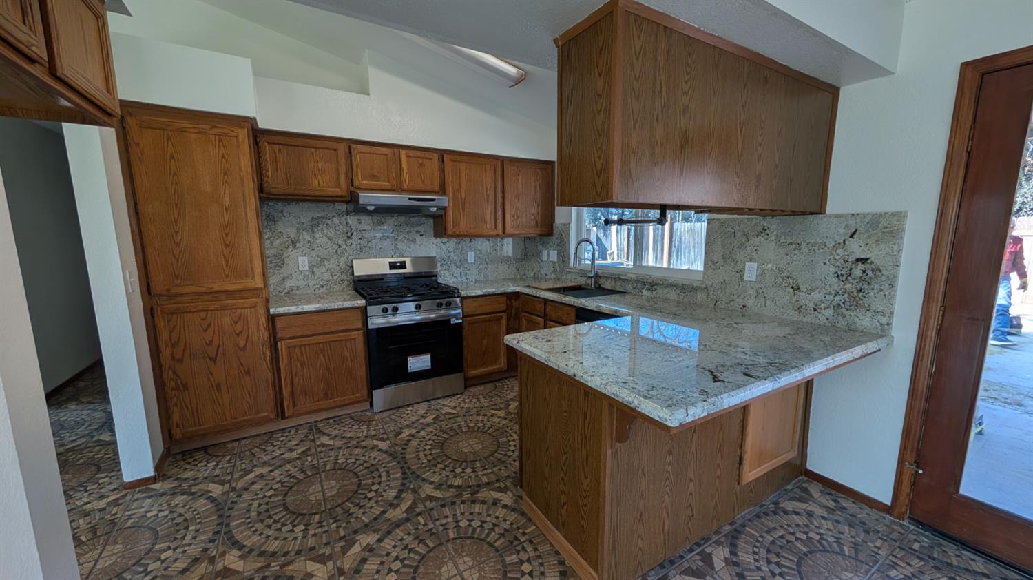 1637 Princeton Avenue Madera, CA 93637 - Photo 6 of 17