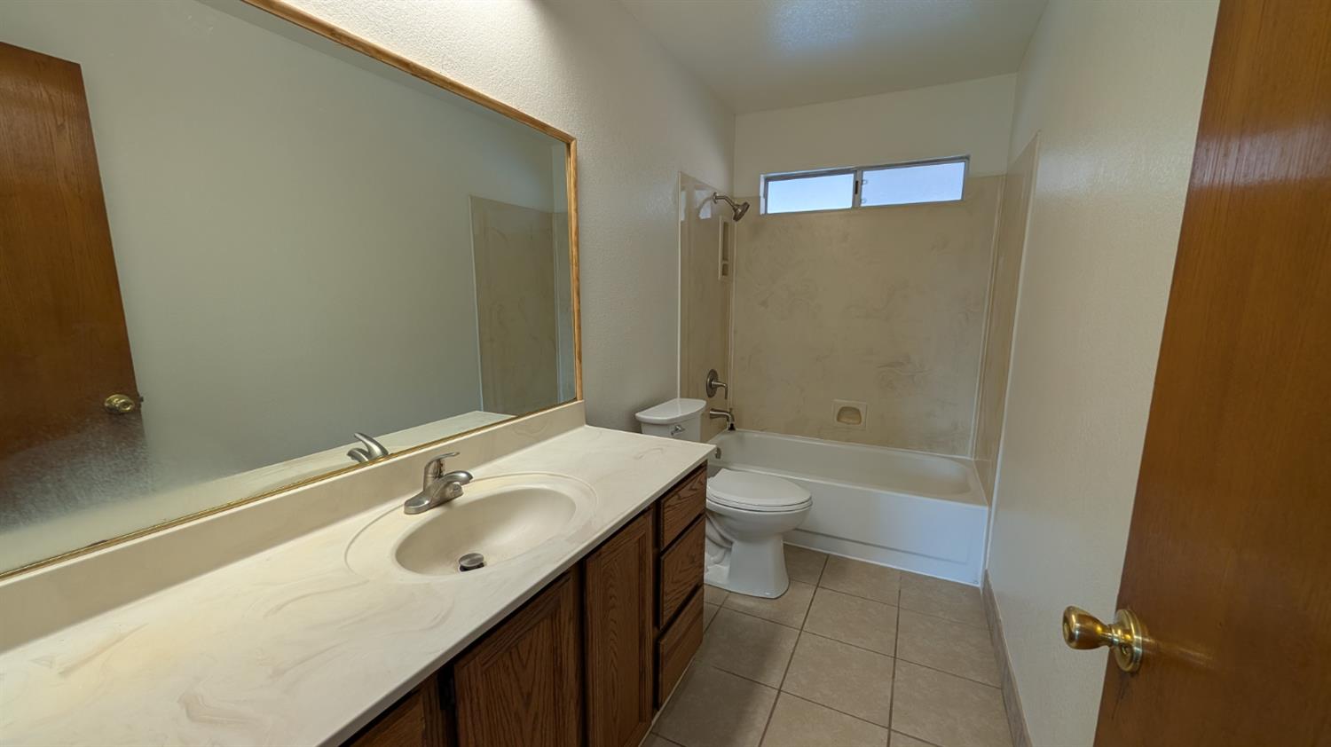 1637 Princeton Avenue Madera, CA 93637 - Photo 9 of 17