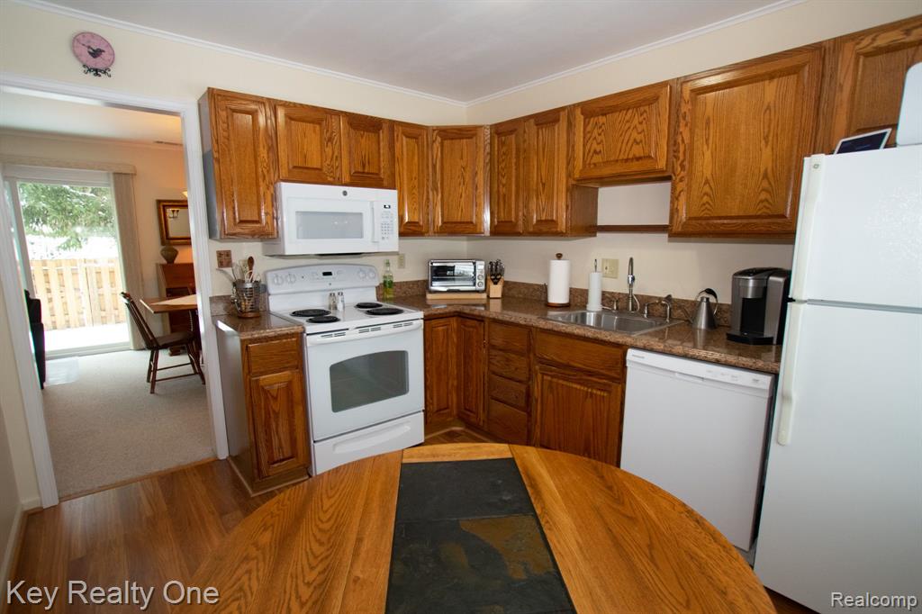 1106 Moreland Court Rochester, MI 48307 - Photo 10 of 21