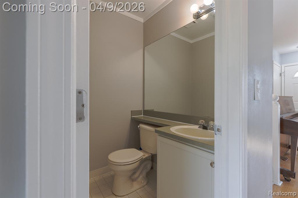 1654 River View Drive Rochester, MI 48309 - Photo 7 of 25