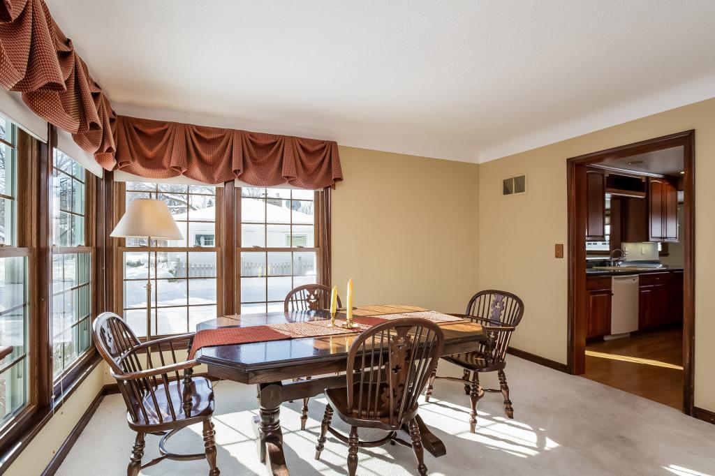 10 Homedale Road Hopkins, MN 55343 - Photo 7 of 19 Gallery Image 7