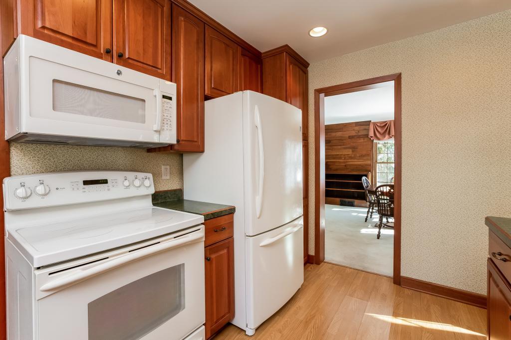 10 Homedale Road Hopkins, MN 55343 - Photo 8 of 19 Gallery Image 8