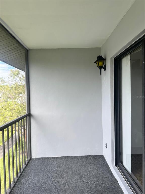 1235 South Pine Ridge Circle Sanford, FL 32773 - Photo 8 of 8 a view of empty room with a window