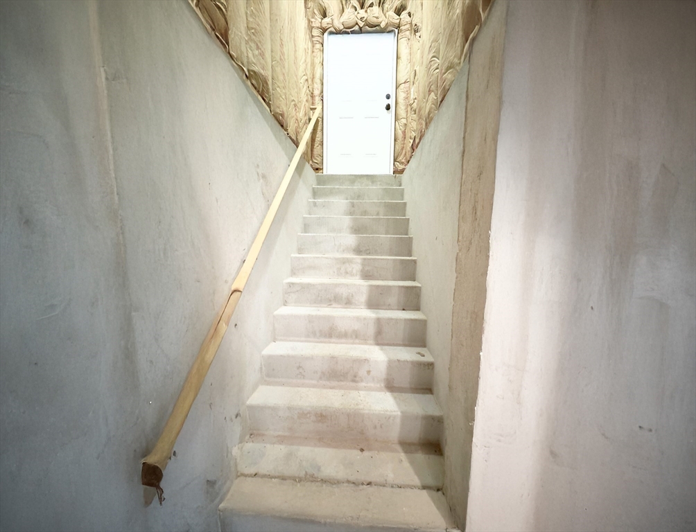 9 Hall Street Webster, MA 01570 - Photo 27 of 37