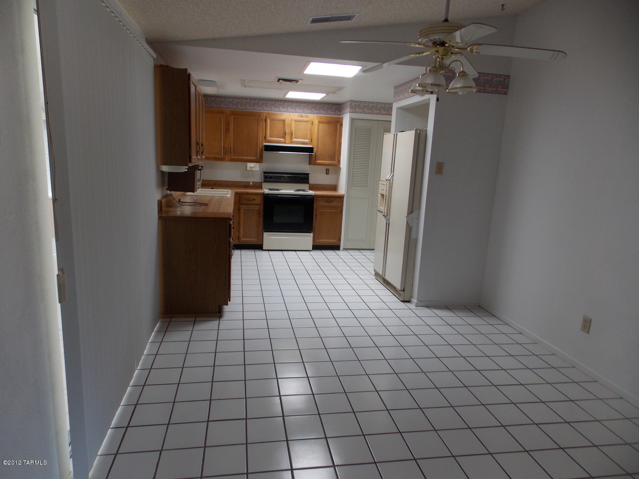 7491 North Juniper Road Tucson, AZ 85741 - Photo 4 of 23 Gallery Image 4