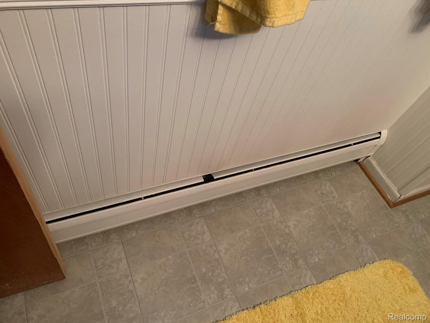 739 Wilwood Road Rochester, MI 48309 - Photo 70 of 99 LLHalfBath (2).jpg